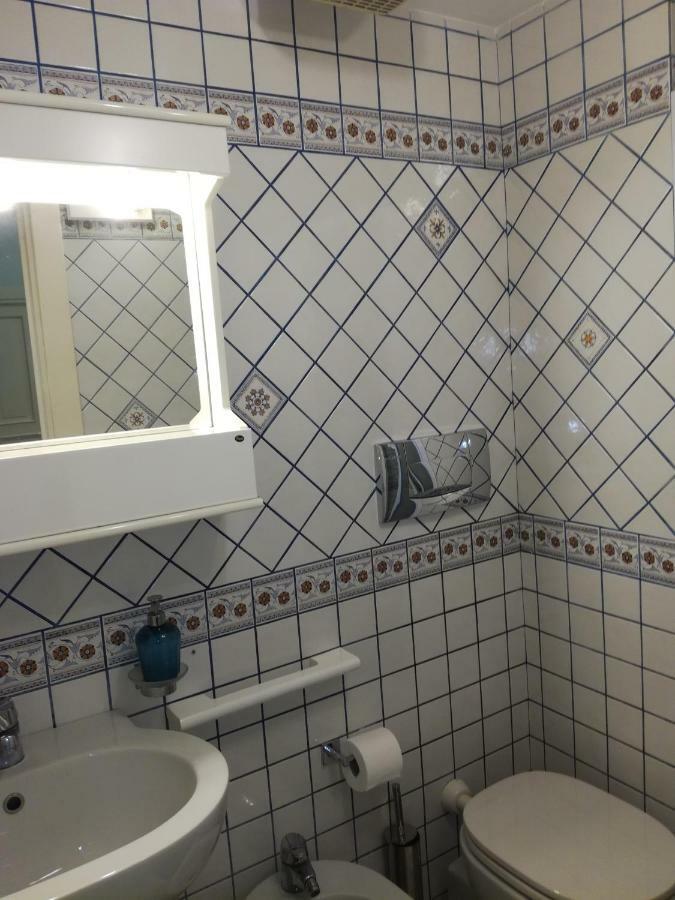 Ferienwohnung Cairoli 79 Bari Exterior foto