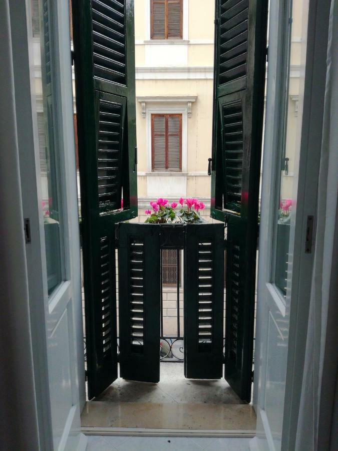 Ferienwohnung Cairoli 79 Bari Exterior foto
