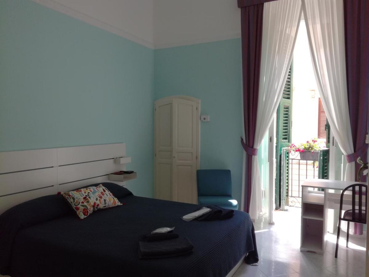 Ferienwohnung Cairoli 79 Bari Exterior foto